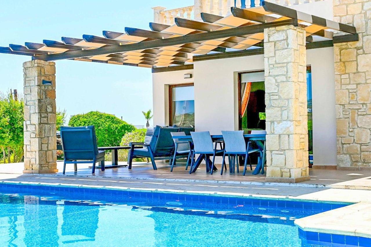Villa Olivia Coral Peyia Exterior photo