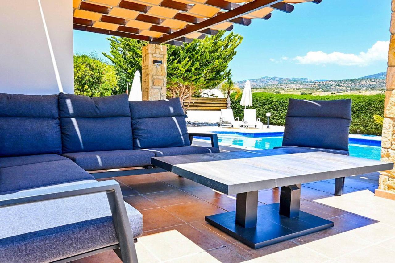 Villa Olivia Coral Peyia Exterior photo