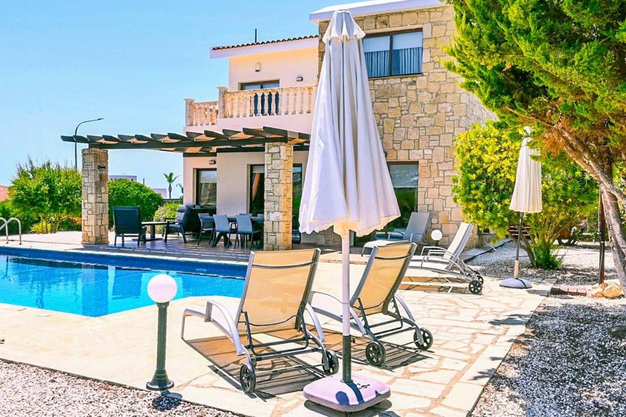 Villa Olivia Coral Peyia Exterior photo