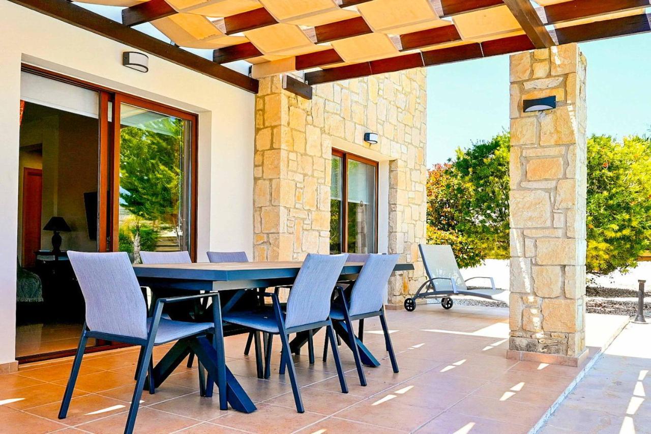 Villa Olivia Coral Peyia Exterior photo