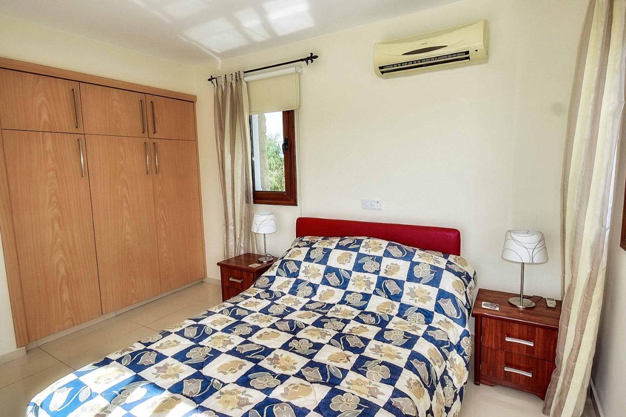 Villa Olivia Coral Peyia Exterior photo